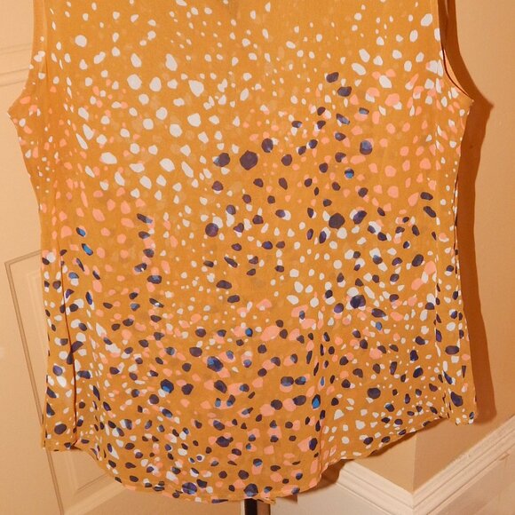 Ladies CAbi Semi-Sheer Sleeveless Blouse - Top- Shirt ~~ Size M ~ Button-Front - Picture 6 of 9